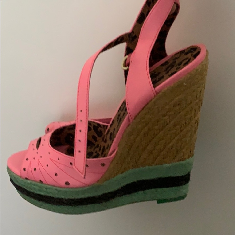 Jessica Simpson - Picture 2 of 2
